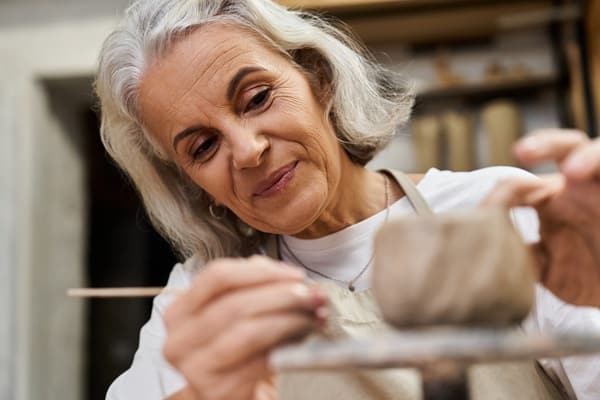 The 7 Jobs Seniors Can Do And Still Have Time To Enjoy Retirement